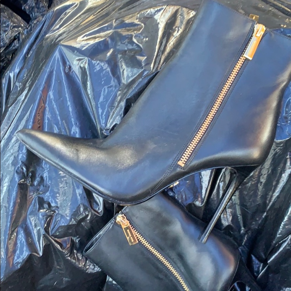 MICHAEL KORS LEATHER KEKE ANKLE BOOTS 👢 - Picture 7 of 8